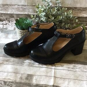 Women’s T-Strap Heels Size 38